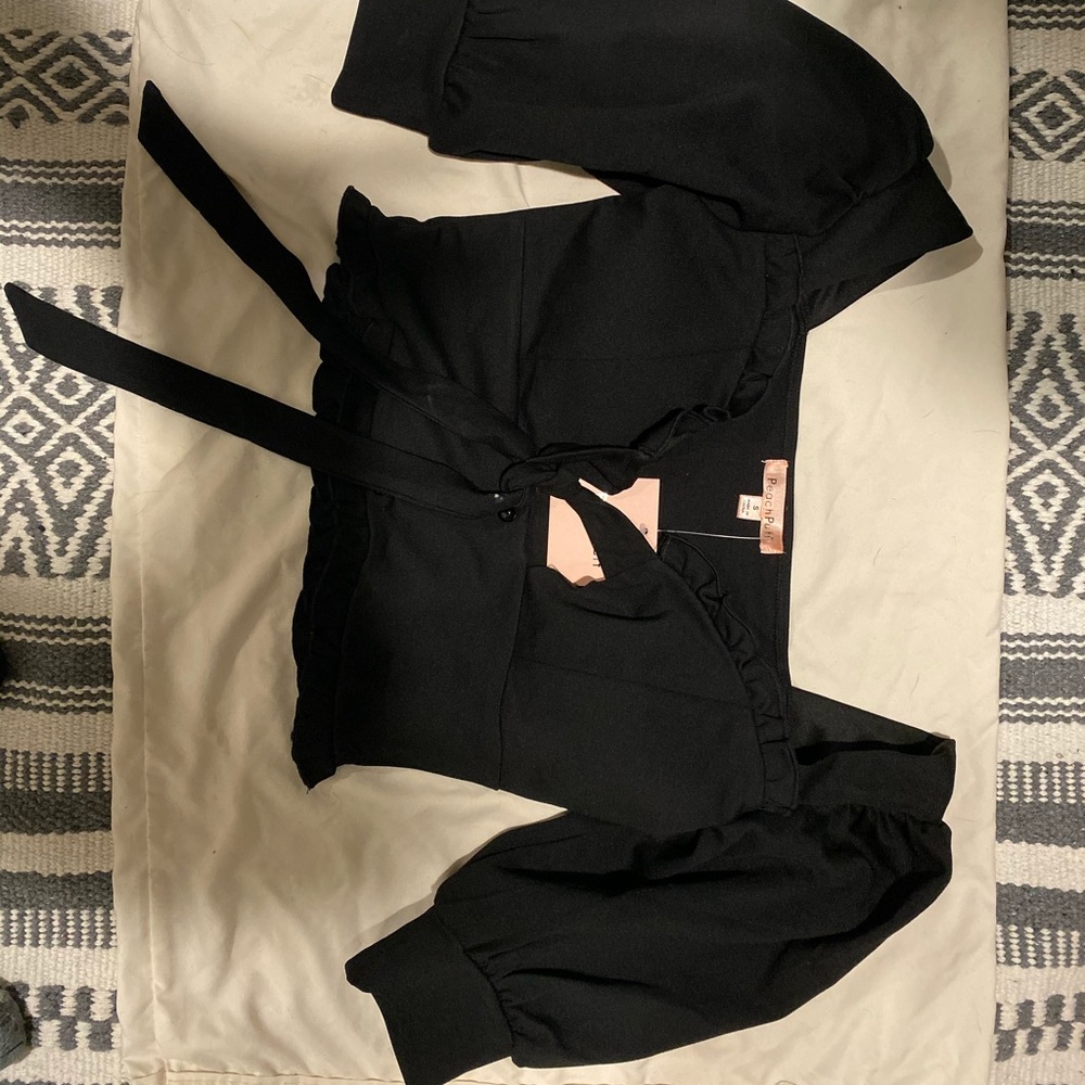 NEW Black crop top - Forever21